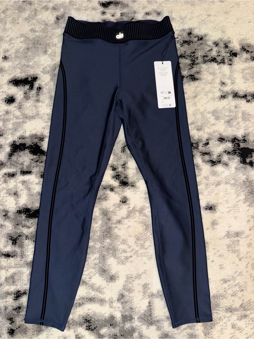 Alo Yoga Navy Leggings With Black Piping